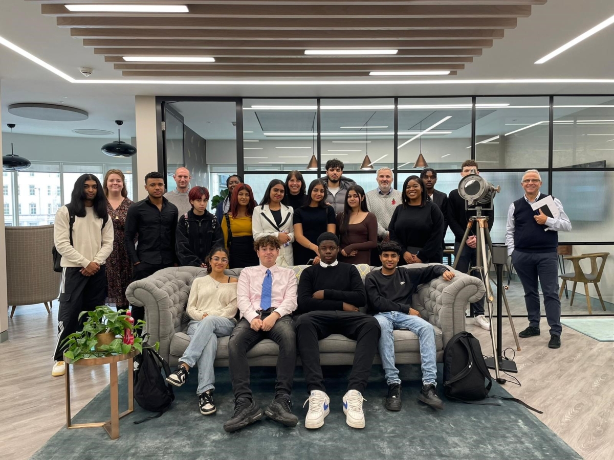 Parkeray Hosts Dragons Hub With Coombe Sixth Form