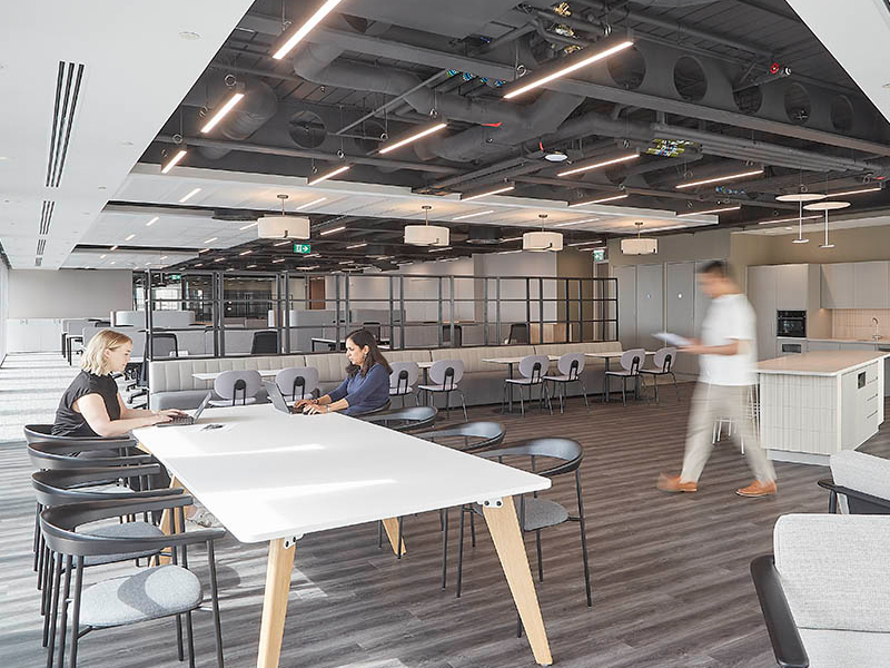 Deka Immobilien: A Seamless Office Transformation in 19 Weeks